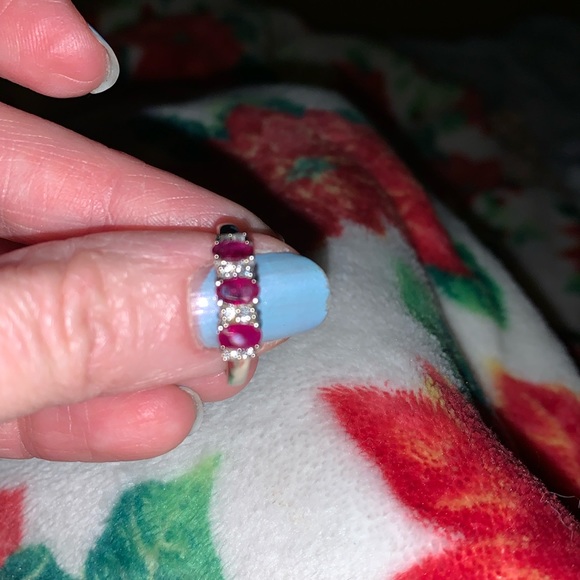 10K solid gold Ruby and Diamond Ring - Picture 9 of 15
